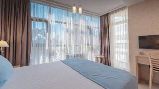 Гостиница «Эстет» Сочи Двухкомнатный с балконом-1